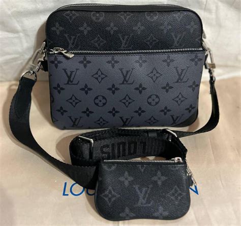 borsello louis vuitton uomo fake|how to check if louis vuitton is real.